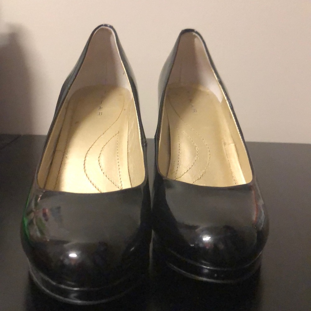 Black Tahari heels